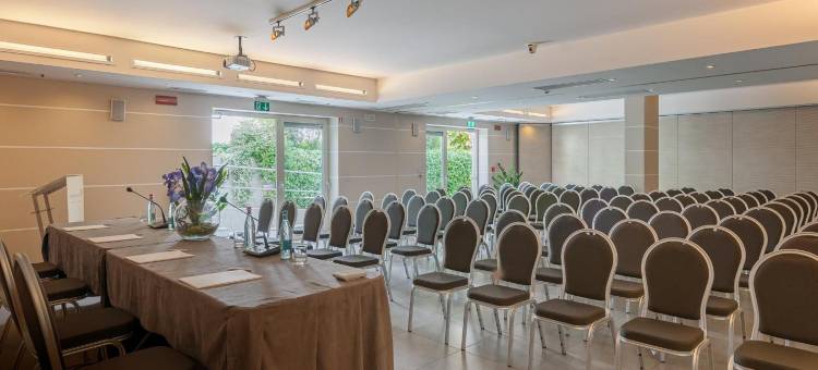 罗莎别墅酒店(Villa Rosa Hotel Desenzano)图片