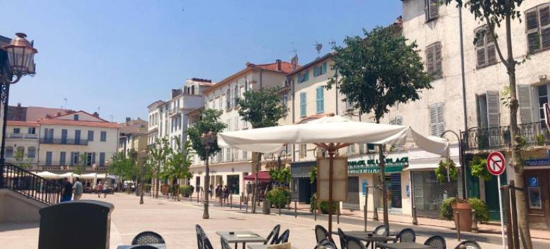 易瑞酒店(Irin Hotel)图片