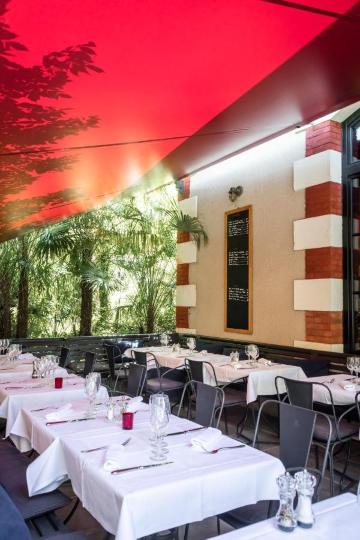 Hôtel Ville d'Hiver Over view