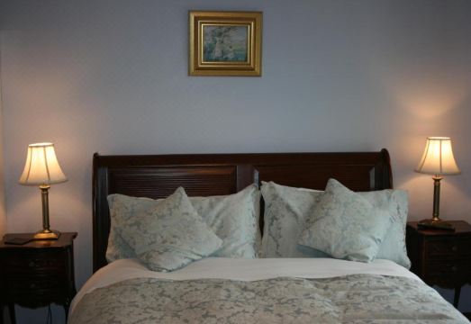Avarest Bunratty B&B Hotel Overview