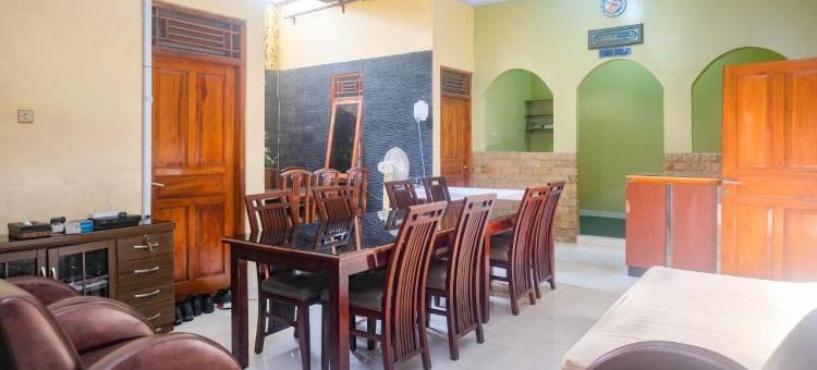 瑞德多兹 @ 沙布里纳霍姆斯泰西亚拉玛古沃(RedDoorz @ Shabrina Homestay Syariah Maguwo)图片