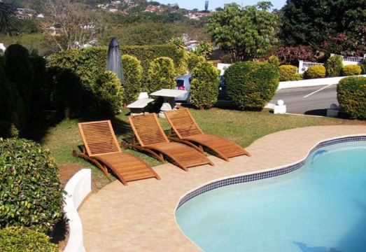 Jr Guesthouse Hotel Overview