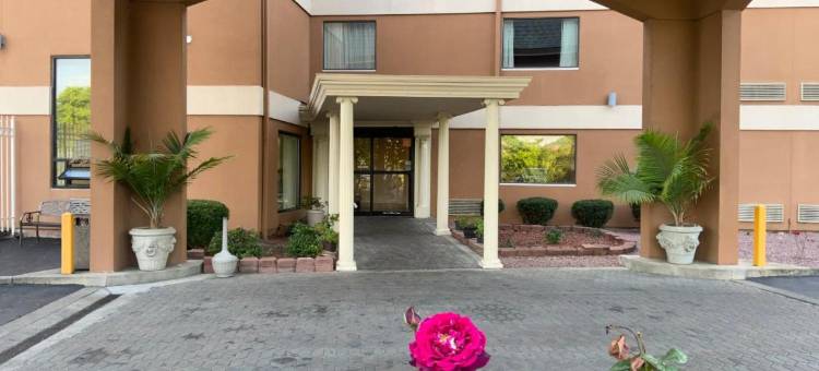 大学机场凯艺套房酒店(Quality Inn & Suites University-Airport)图片