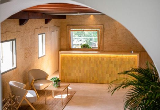 Hostal la Cigüeña Hotel Overview