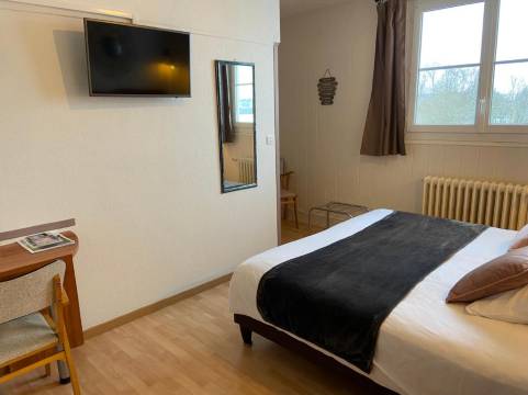 罗吉斯林提勒尔酒店(科特迪瓦PARC餐厅)(Logis la Lentillere - Restaurant Côté Parc)