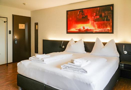 Ferus Hotel Hotel Overview