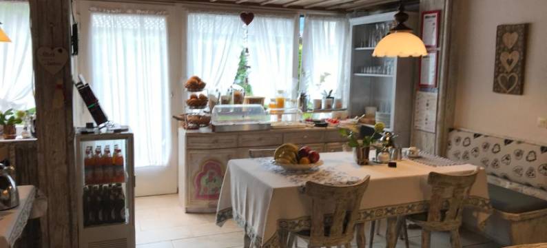 豪斯高山伽尼酒店(Hotel Garni Haus Alpine - Chiemgau Karte Inkl)图片