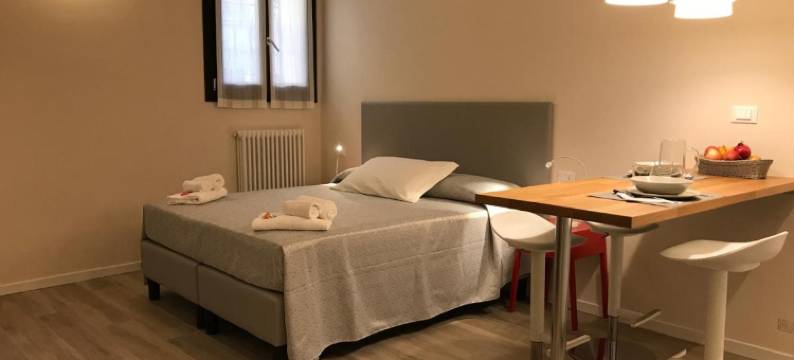 费拉拉蜂蜜住宿加早餐旅馆(Honey Rooms Ferrara)图片