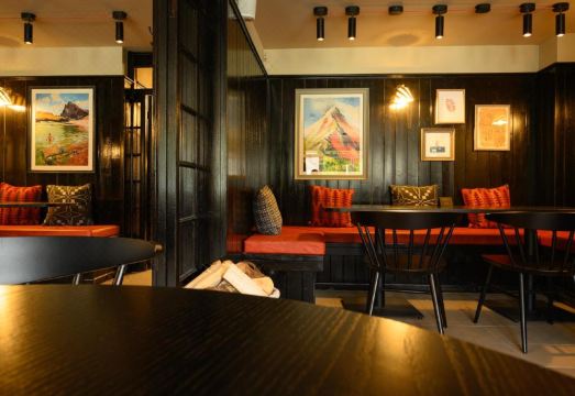 Tyn-y-Coed Inn Hotel Overview