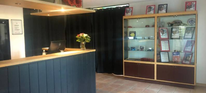 恩佐酒店沙特尔梅因维利耶-由Kyriad Direct酒店管理(Enzo Hotels Chartres Mainvilliers by Kyriad Direct)图片