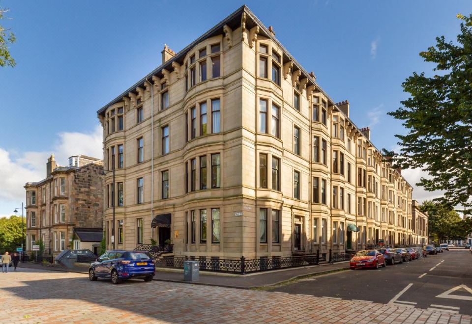 The Alamo Guest House Over view