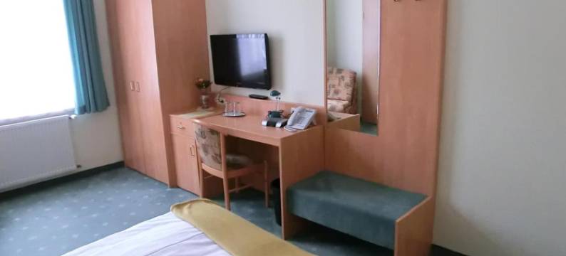施罗斯公园酒店(Hotel Garni am Schlosspark)图片