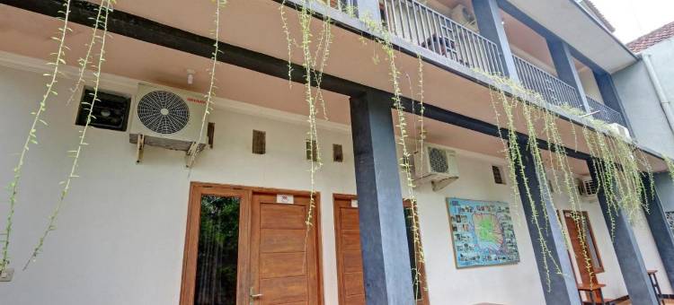 威斯玛CK酒店(Cozzy Residence Wisma CK Kebumen)图片