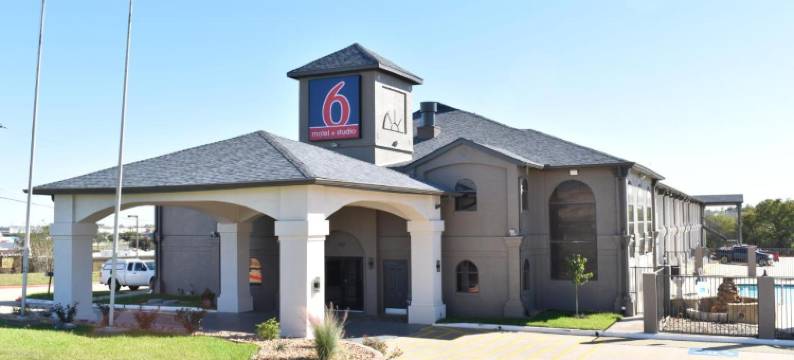 德州布伦汉姆Studio 6套房(Studio 6 Suites Brenham, TX)图片