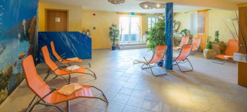 洛珀斯朵夫绿洲加尔尼酒店(Hotel Garni Oasis Loipersdorf)图片