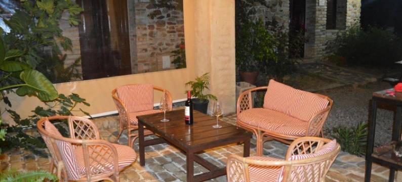 卡勒罗村舍酒店(Finca Los Caleros)图片