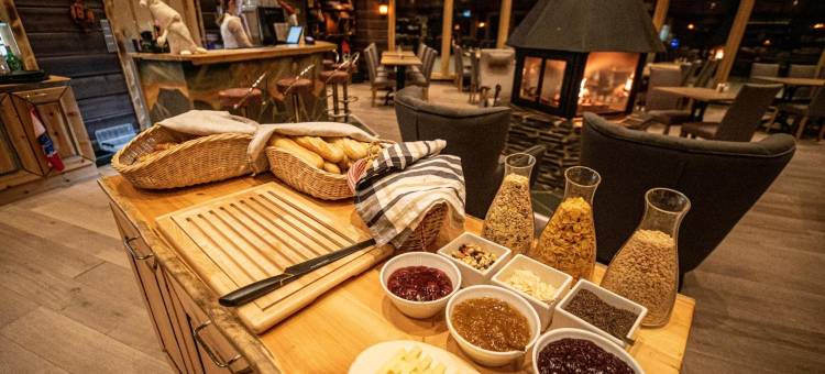 伊伐洛奥罗拉村度假酒店(Aurora Village Ivalo)图片