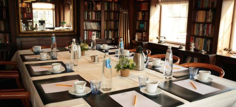 屯特罗斯(Het Ros Van Twente)图片