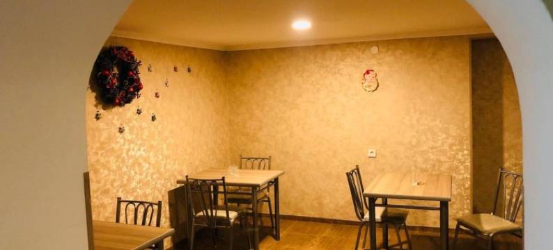 卡兹别基金字塔(Paradise Kazbegi)图片