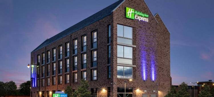 剑桥西-坎伯恩智选假日酒店(Holiday Inn Express Cambridge West - Cambourne)图片