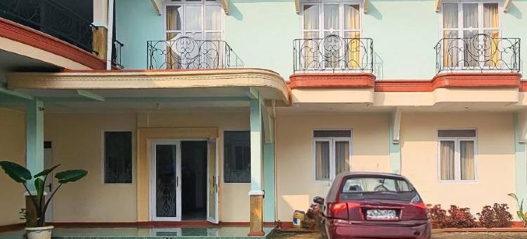 Capital O 93949 由普帕酒店管理的波普奇酒店(RedDoorz at Linggarjati Kuningan)图片