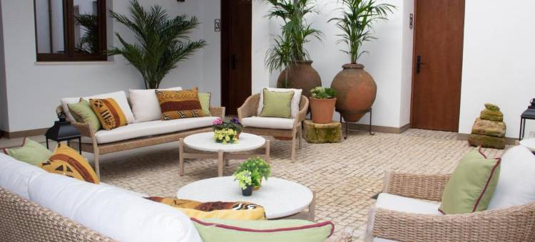 里贝拉门套房(Puerta de la Ribera Suites)图片