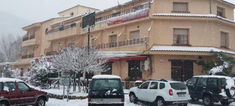 布龙赛斯餐厅旅馆(Hostal Restaurante Los Bronces)图片