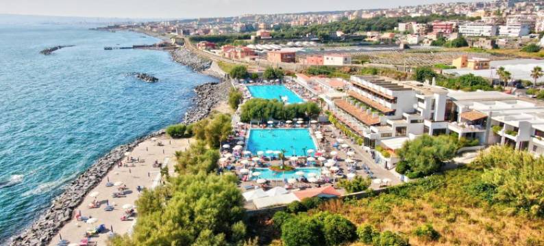 朋塔昆特罗文缇酒店(Puntaquattroventi)图片