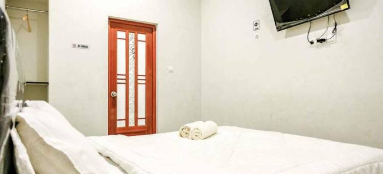 Rudi客房靠近Cikarang车站Mitra红门酒店(Rudi Rooms Near Stasiun Cikarang Mitra RedDoorz)图片