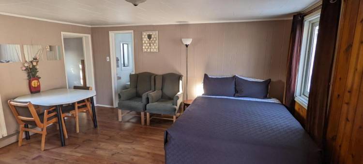 迪尔维尤小屋旅馆(Deerview Lodge & Cabins - Princeton BC)图片