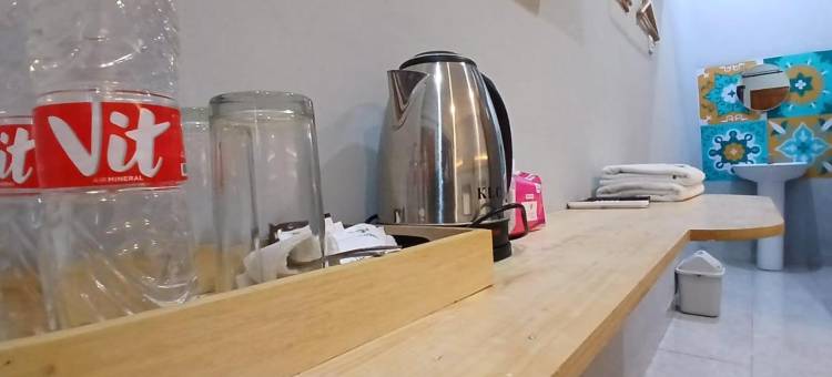 肯内瓦生活酒店-靠近沃诺萨里阿伦阿伦-美特拉红门酒店(Kenewae Living Near Alun-Alun Wonosari Mitra RedDoorz)图片