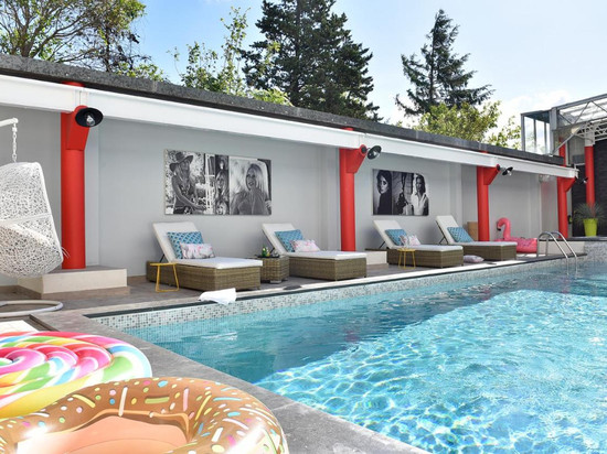 阿尔斯广场酒店