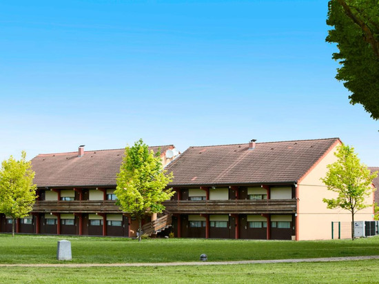 圣迪济耶基里亚德直达酒店