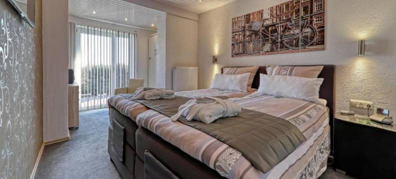 Suit Frühstück Zum Latschen - Adults Only图片