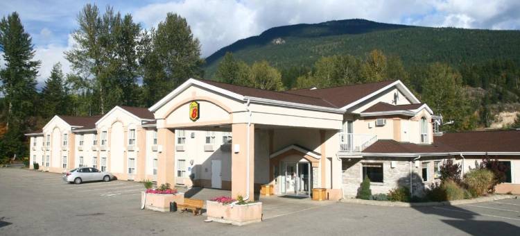 雷夫尔斯托克速8酒店(Super 8 by Wyndham Revelstoke BC)图片