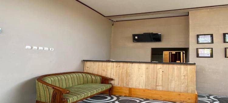 红多兹酒店-近莫佐克托火车站(RedDoorz Near Mojokerto Train Station)图片