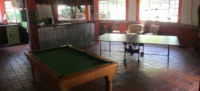 伍德兰兹乡间房屋与露营青年旅馆(Woodlands Cottages & Camping)图片