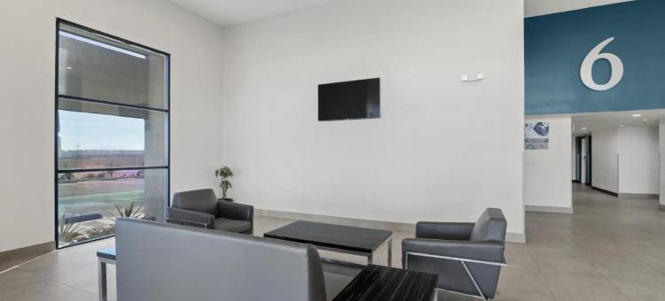 加利福尼亚佩里斯 6 号开放式套房酒店(Studio 6 Suites Perris, CA)图片