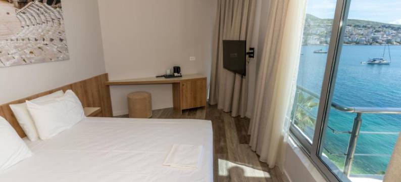 塔泰妮雅酒店(Titania Hotel)图片