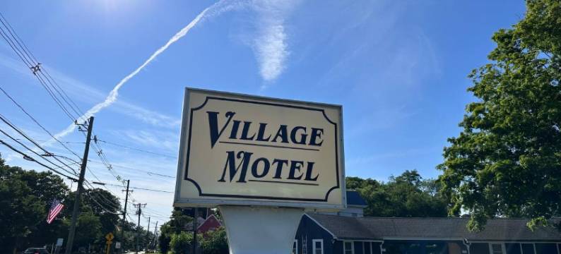 OYO克林顿村汽车旅馆(Village Motel)图片