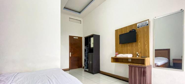Hotel Tirta Jadi at Karangkobar Banjarnegara Mitra RedDoorz图片