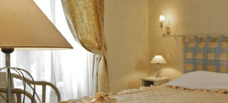 莱从费里曼旅馆(Hostellerie du Passeur - Hôtel & Restaurant - Climatisation et Piscine chauffée)图片