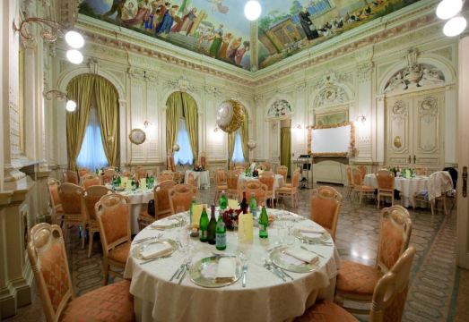 Hotel Villa MalpensaHotel Overview