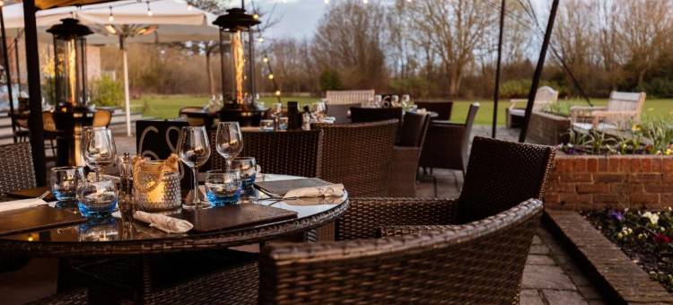 斯特卢普斯酒店(Stirrups Hotel)图片