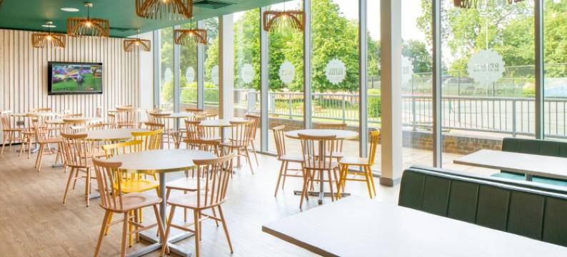 比沙姆修道院国家体育中心酒店(Bisham Abbey National Sports Centre)图片