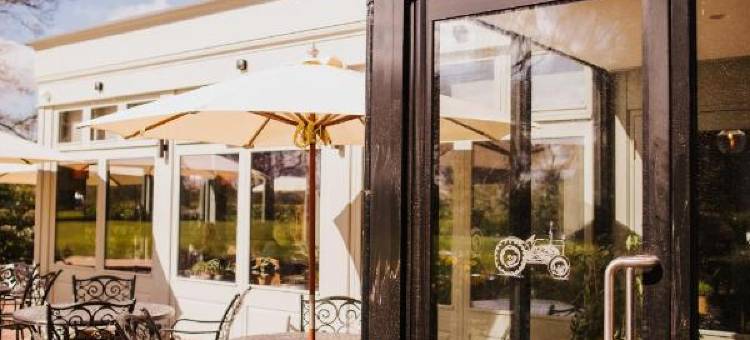 红包农舍(The Farmhouse at Redcoats)图片