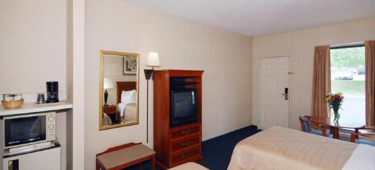 特劳特维尔凯艺酒店-罗阿诺克北(Quality Inn Troutville - Roanoke North)图片