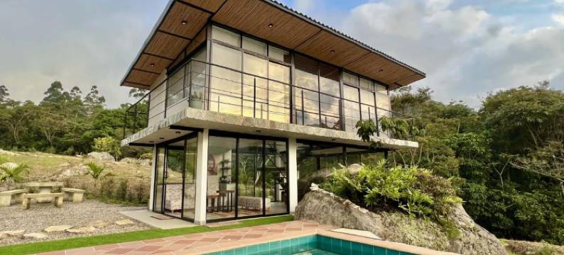 圣海伦娜伊斯卡拉(Santa Helena Iscala)图片