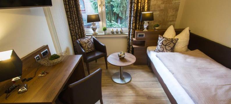 哈克曼阿特尔餐厅酒店(Hotel Restaurant Hackmann-Atter)图片