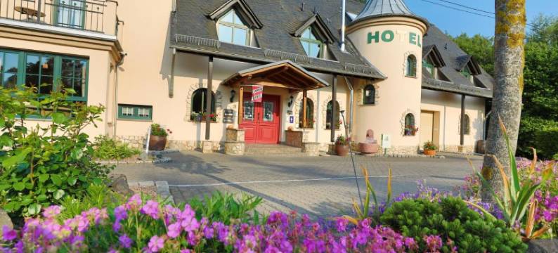 莫里兹兰德别墅伽尼酒店(Landhotel Villa Moritz Garni)图片